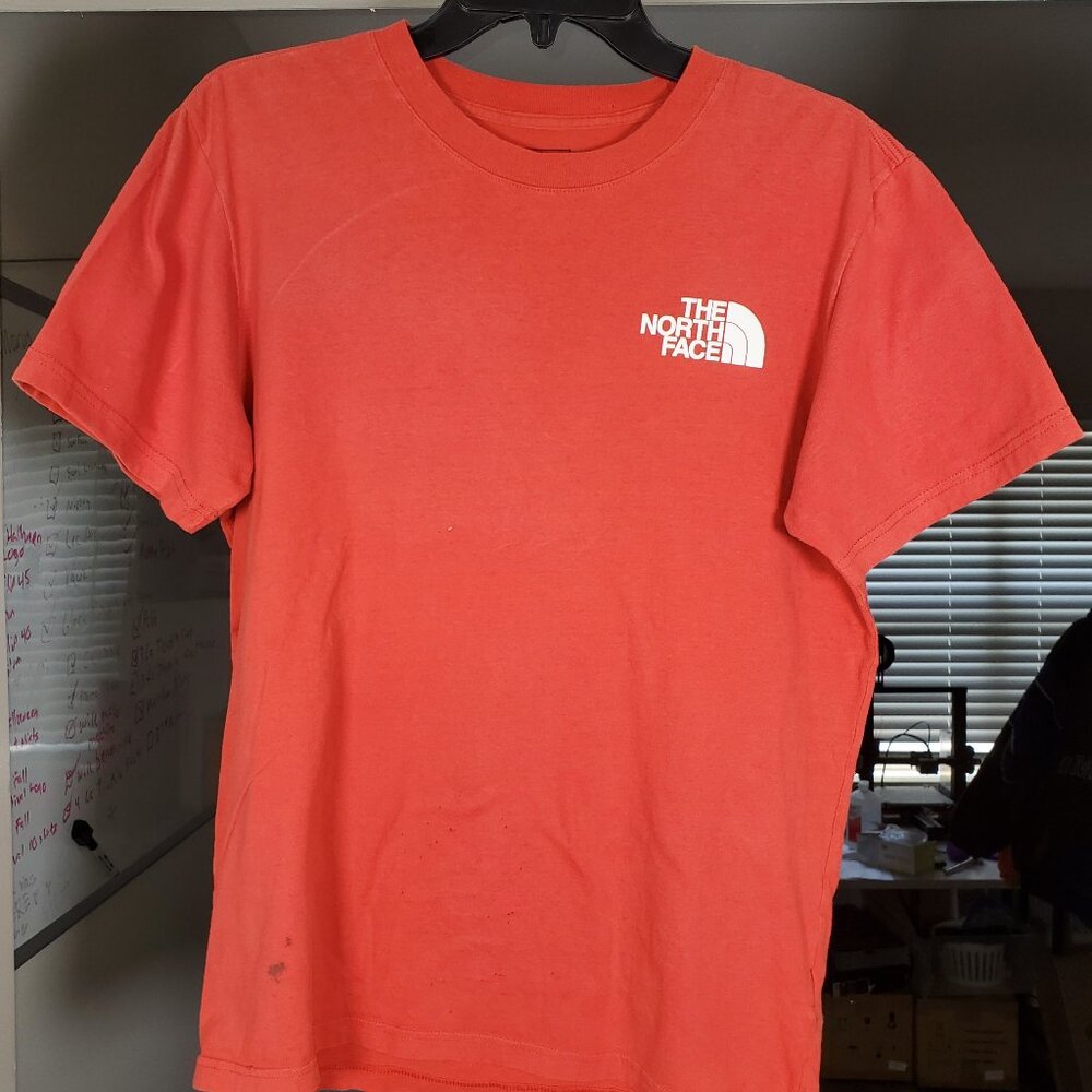 MENS RED THE NORTH FACE T-SHIRT MEDIUM